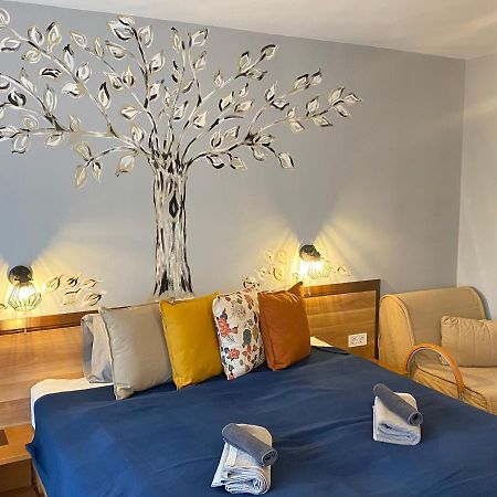 Tuenderpart Apartment Eger Buitenkant foto