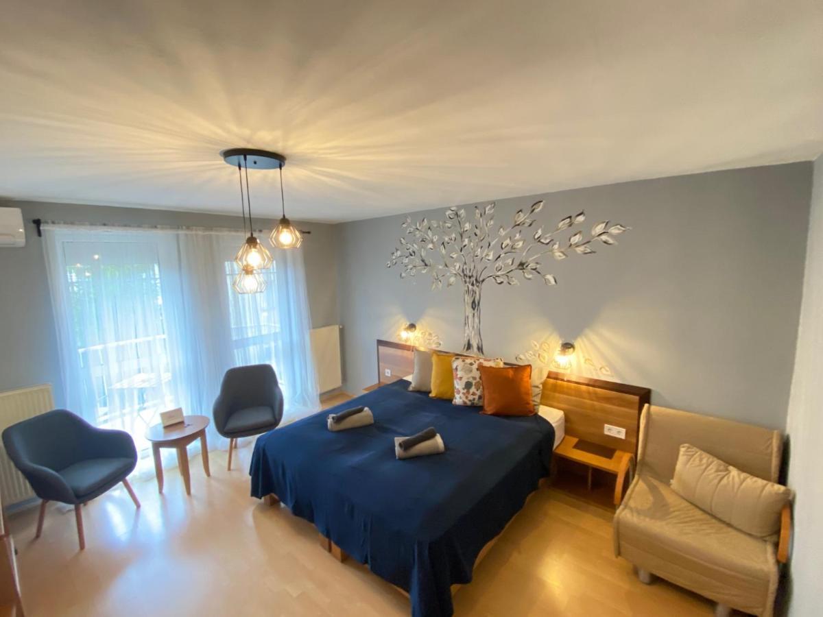 Tuenderpart Apartment Eger Buitenkant foto